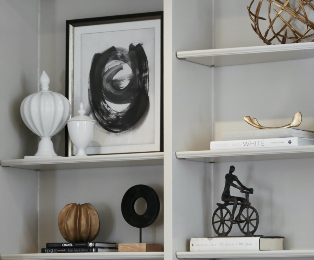 Bookshelf Styling: What to Do With that Daunting Bookshelf?