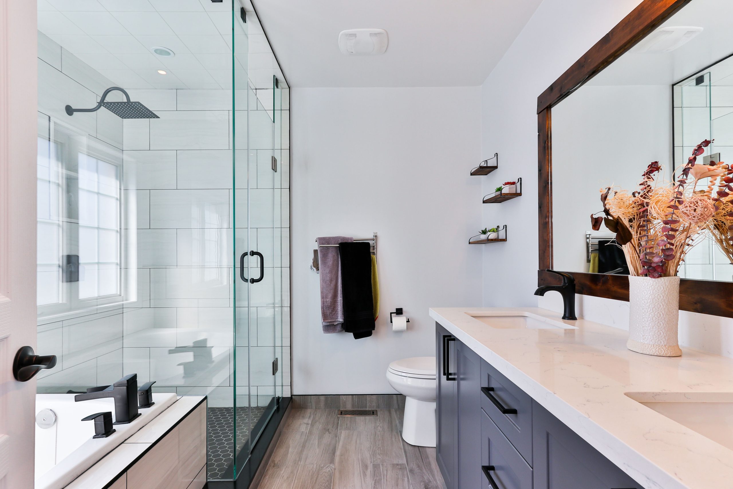 5 Color Ideas & Painting Tips To Make Your Small Bathroom Seem Larger